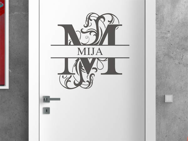 Wandtattoo verschnörkelter Buchstabe M mit Mija