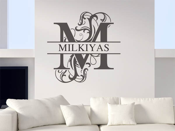 Wandtattoo verschnörkelter Buchstabe M mit Milkiyas