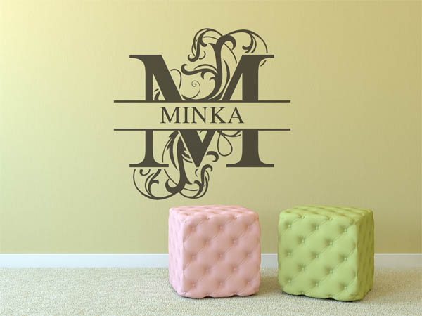 Wandtattoo verschnörkelter Buchstabe M mit Minka