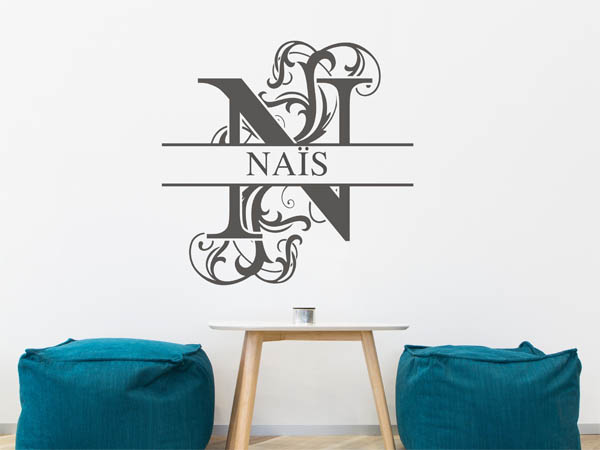 Wandtattoo verschnörkelter Buchstabe N mit Naïs