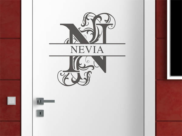 Wandtattoo verschnörkelter Buchstabe N mit Nevia