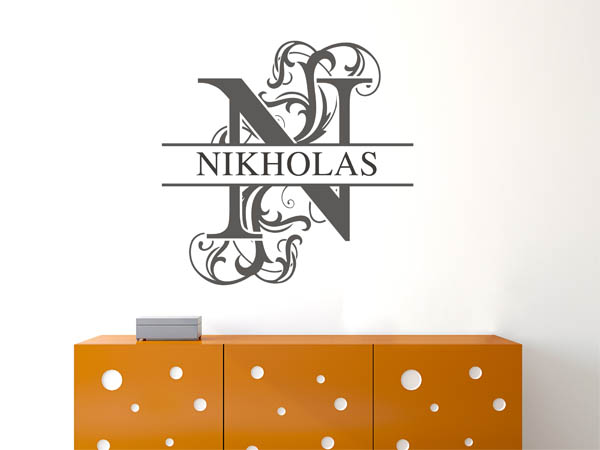 Wandtattoo verschnörkelter Buchstabe N mit Nikholas