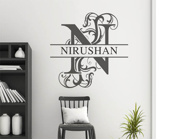 Wandtattoo verschnörkelter Buchstabe N mit Nirushan