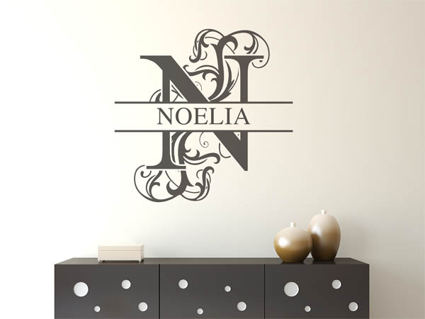 Wandtattoo verschnörkelter Buchstabe N mit Noelia