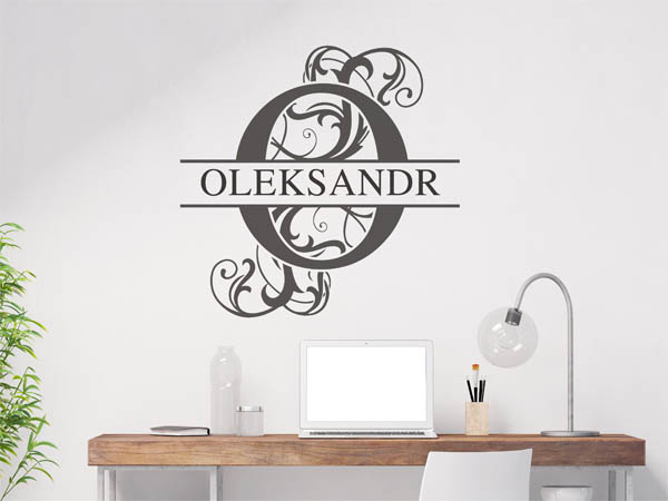 Wandtattoo verschnörkelter Buchstabe O mit Oleksandr