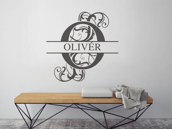 Wandtattoo verschnörkelter Buchstabe O mit Olivér