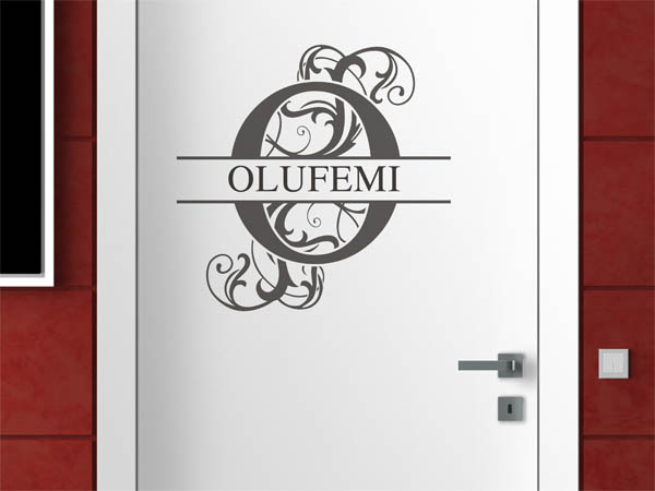 Wandtattoo verschnörkelter Buchstabe O mit Olufemi