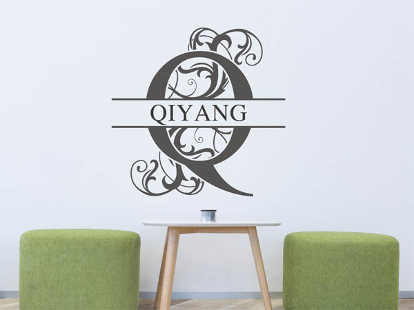 Wandtattoo verschnörkelter Buchstabe Q mit Qiyang
