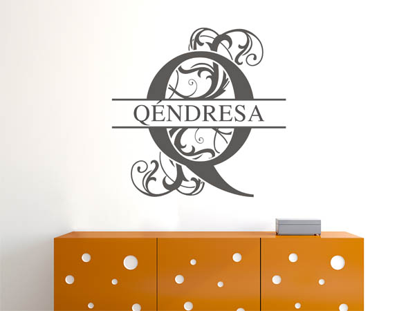 Wandtattoo verschnörkelter Buchstabe Q mit Qéndresa