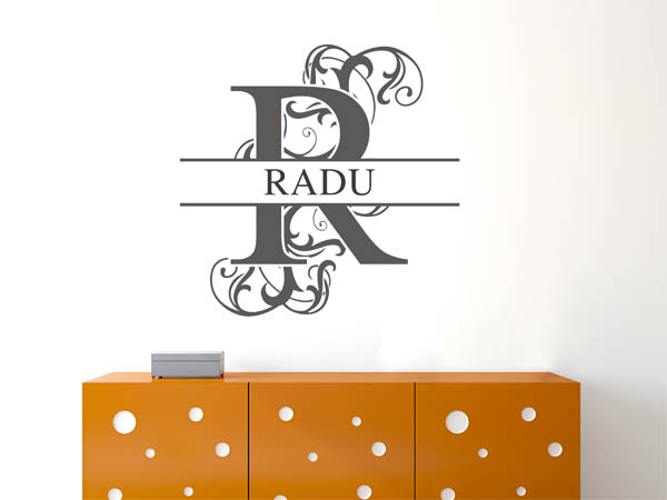 Wandtattoo verschnörkelter Buchstabe R mit Radu