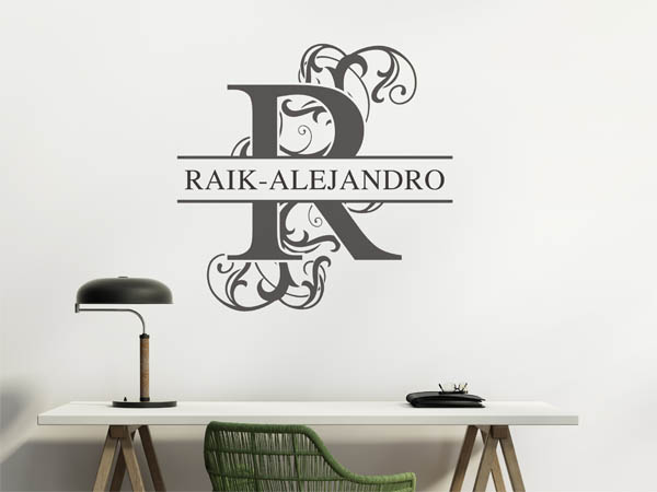 Wandtattoo verschnörkelter Buchstabe R mit Raik-Alejandro