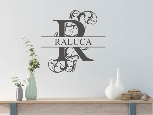 Wandtattoo verschnörkelter Buchstabe R mit Raluca