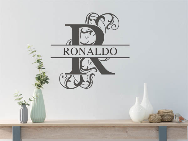 Wandtattoo verschnörkelter Buchstabe R mit Ronaldo