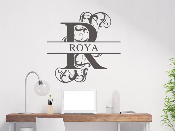 Wandtattoo verschnörkelter Buchstabe R mit Roya