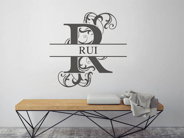 Wandtattoo verschnörkelter Buchstabe R mit Rui