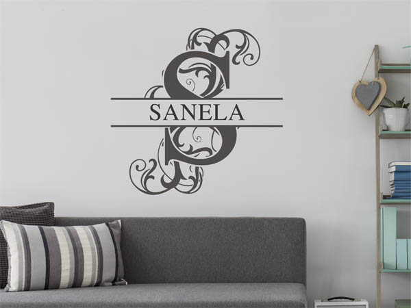 Wandtattoo verschnörkelter Buchstabe S mit Sanela