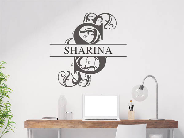 Wandtattoo verschnörkelter Buchstabe S mit Sharina