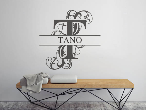 Wandtattoo verschnörkelter Buchstabe T mit Tano