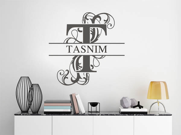Wandtattoo verschnörkelter Buchstabe T mit Tasnim