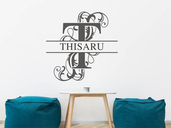 Wandtattoo verschnörkelter Buchstabe T mit Thisaru