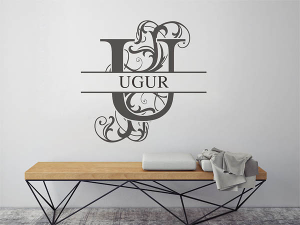 Wandtattoo verschnörkelter Buchstabe U mit Ugur