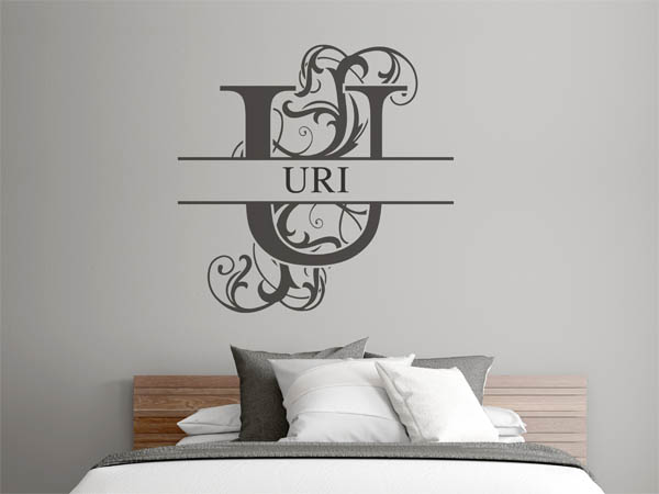 Wandtattoo verschnörkelter Buchstabe U mit Uri