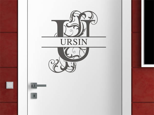 Wandtattoo verschnörkelter Buchstabe U mit Ursin