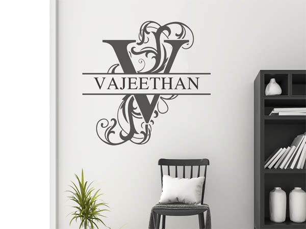 Wandtattoo verschnörkelter Buchstabe V mit Vajeethan