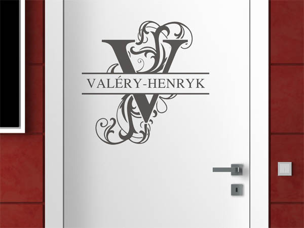 Wandtattoo verschnörkelter Buchstabe V mit Valéry-Henryk