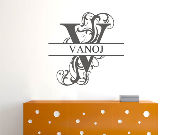Wandtattoo verschnörkelter Buchstabe V mit Vanoj