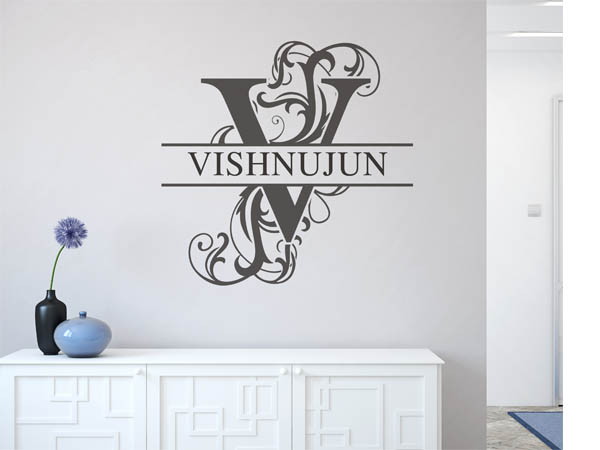 Wandtattoo verschnörkelter Buchstabe V mit Vishnujun