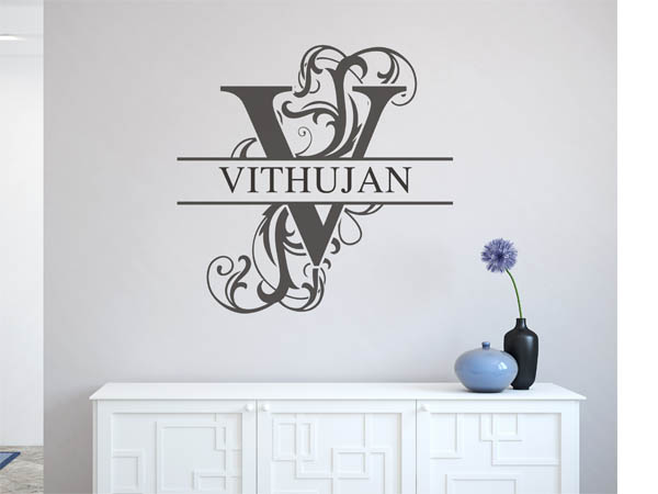 Wandtattoo verschnörkelter Buchstabe V mit Vithujan