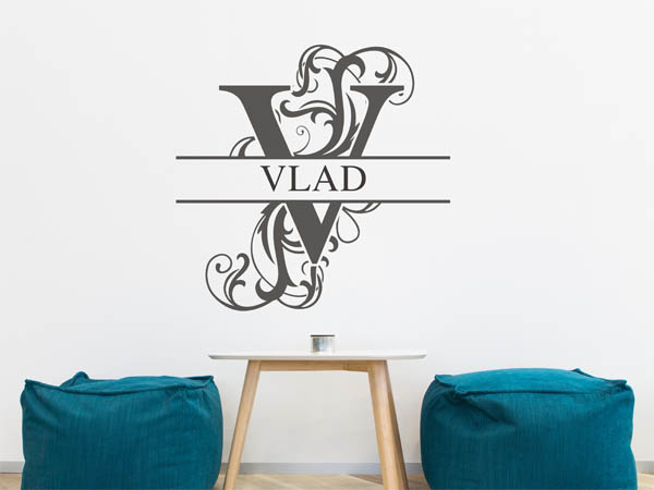 Wandtattoo verschnörkelter Buchstabe V mit Vlad