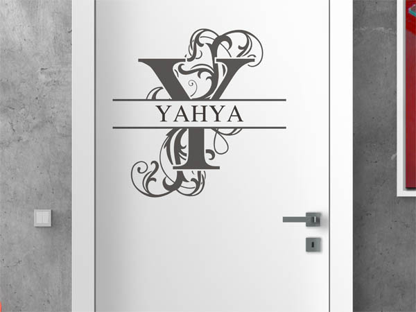 Wandtattoo verschnörkelter Buchstabe Y mit Yahya